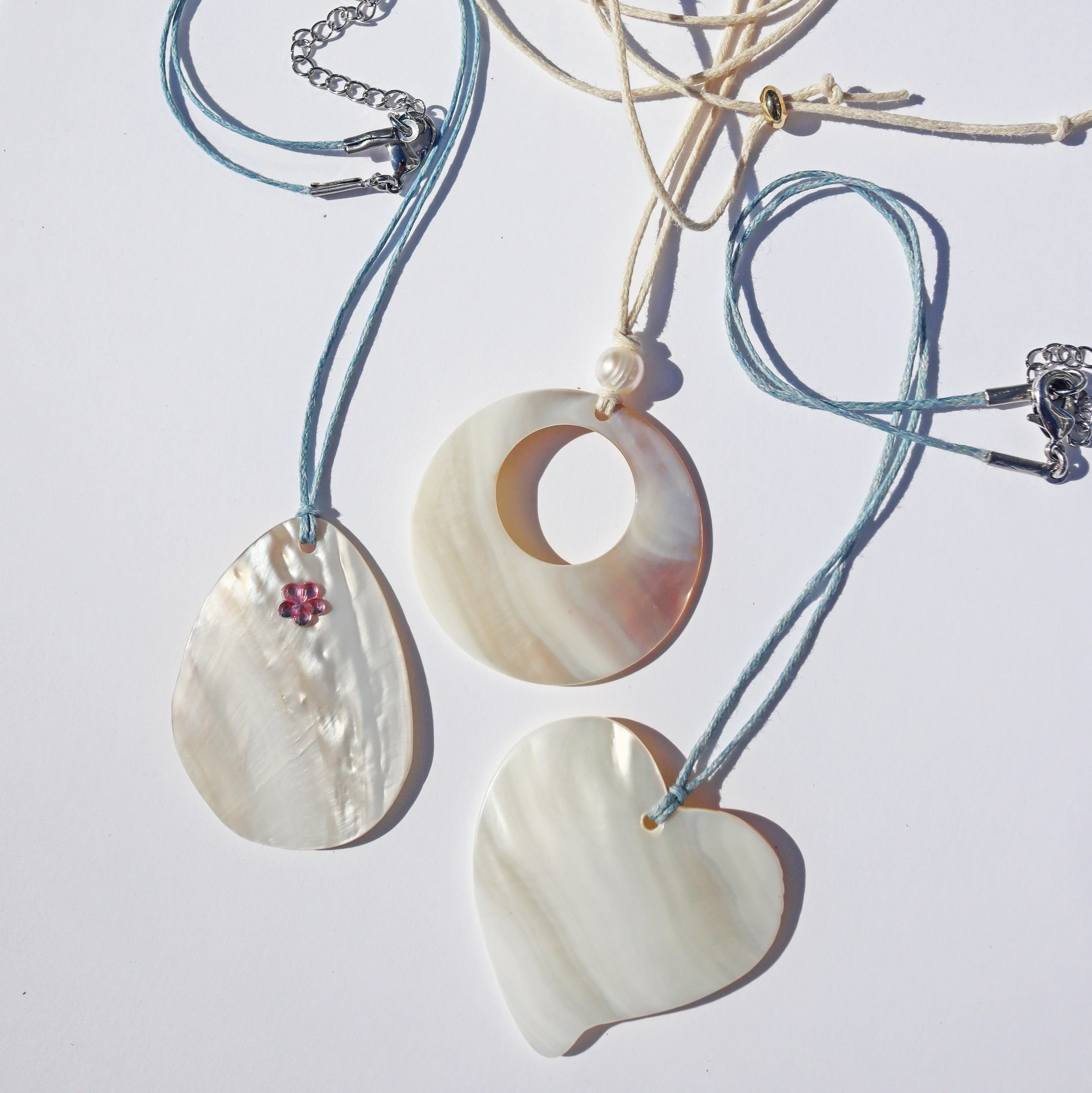 Kailani Circle Shell Necklace - Image 6