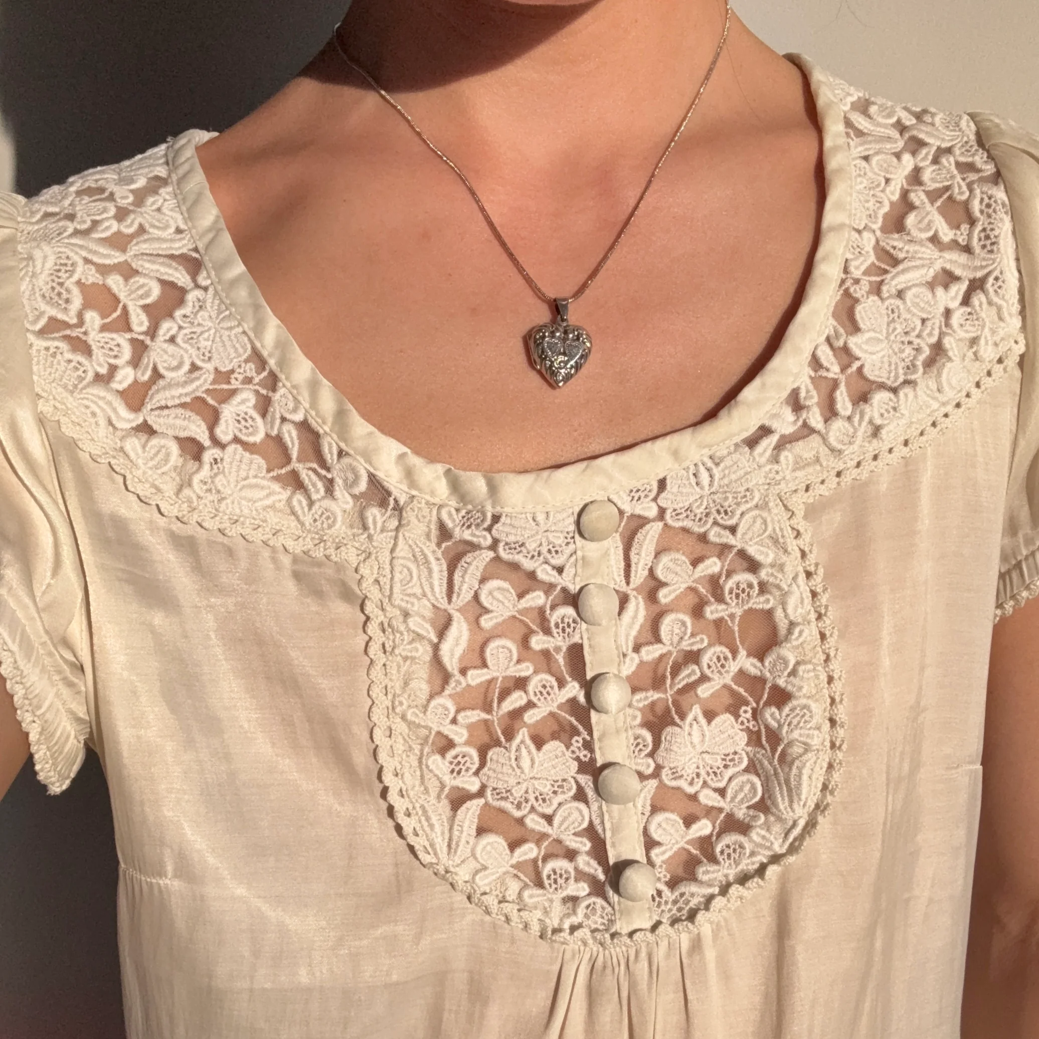 [Vintage Drop 16] Twin Flames Necklace - Image 2