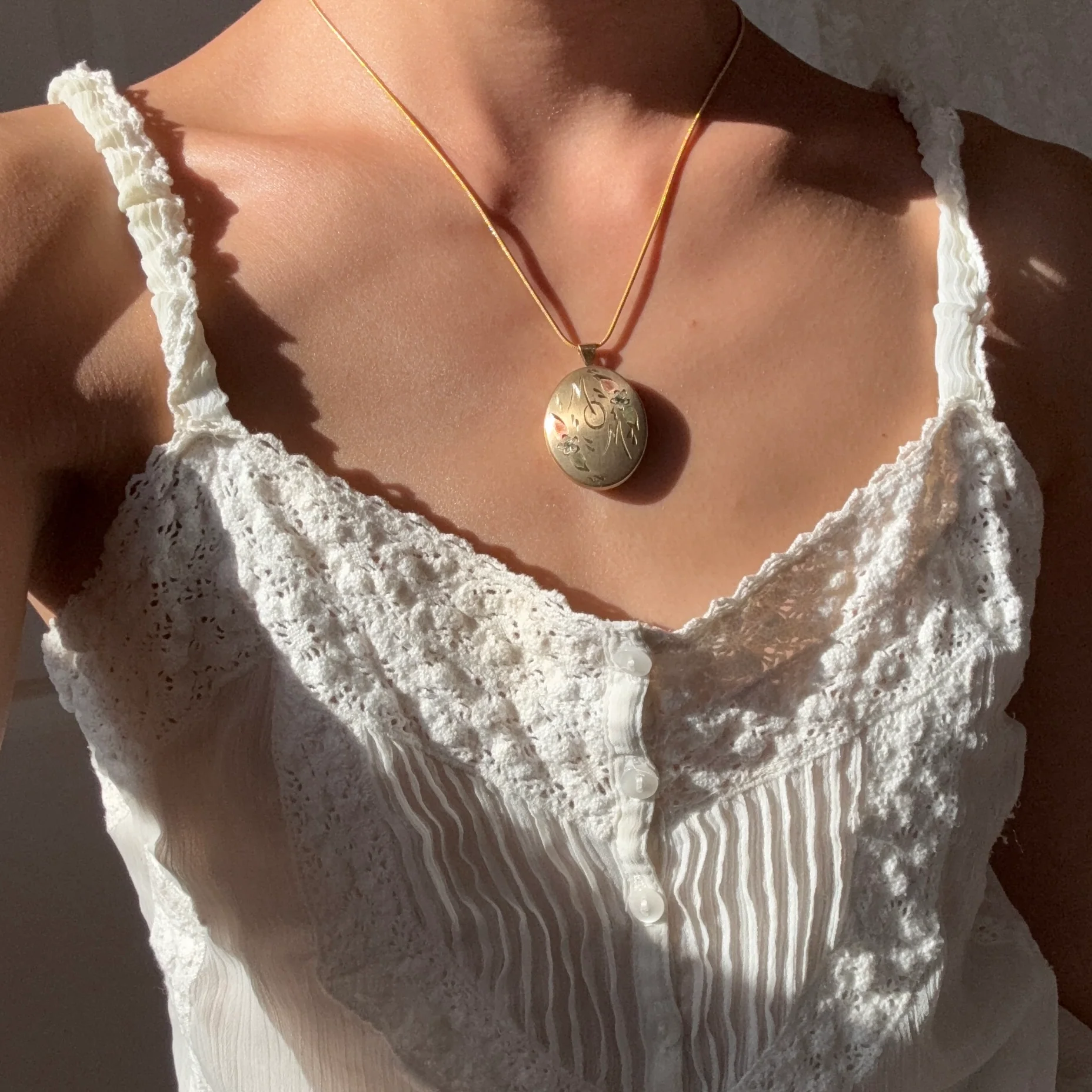 [Vintage Locket Drop] My Best Friend Necklace - Image 2