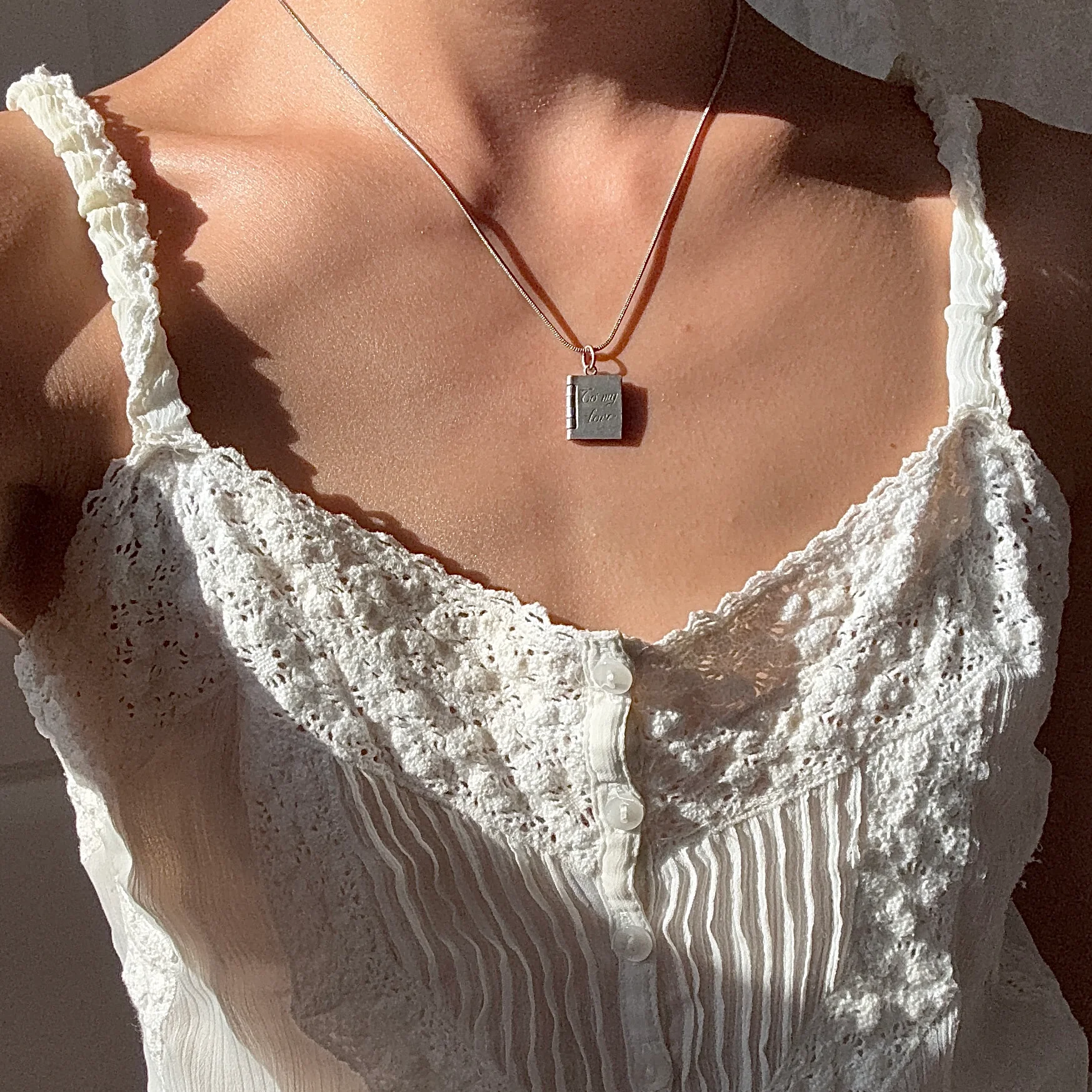 [Vintage Locket Drop] How to Love Book Necklace - Image 2