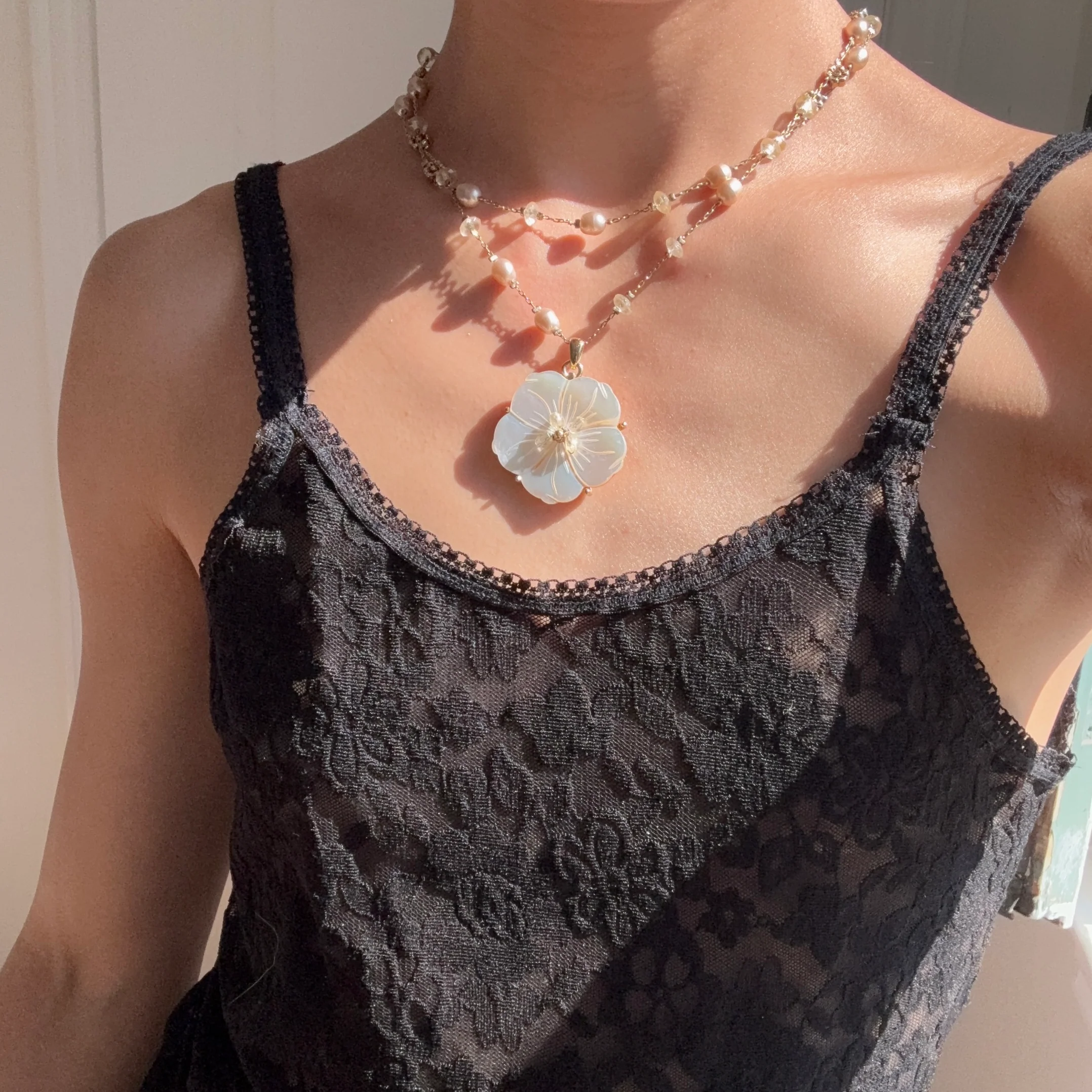 [Vintage Shell Drop] Nymph Necklace in Gold - Image 3