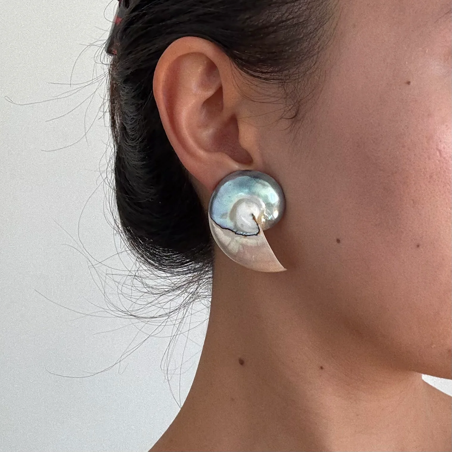 [Vintage Shell Drop] Something Blue Earrings - Image 2